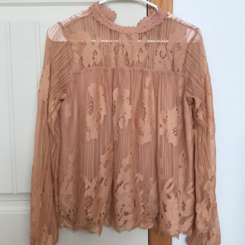 long sleeve lace top
